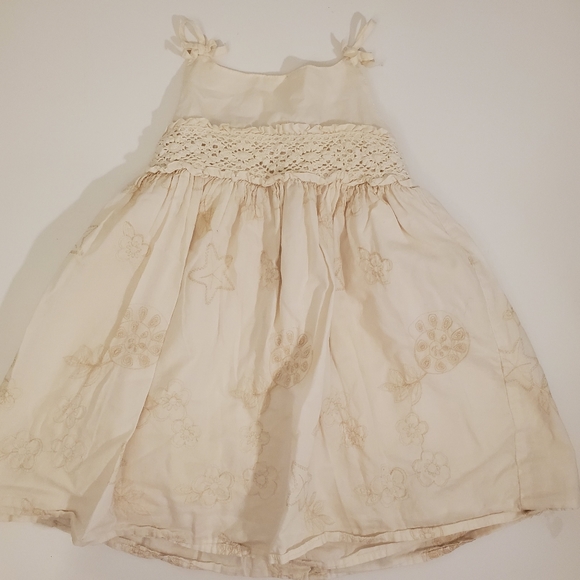 Other - Super adorable Cream Cotton Dress